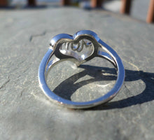 Load image into Gallery viewer, Bracelet Heart Shape Mom Ring