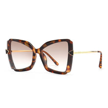 Load image into Gallery viewer, Women's Fashion Street Shooting Show Sunglasses