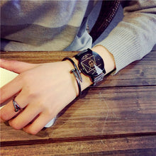Load image into Gallery viewer, Turntable Gun Black Quartz Couple Watch