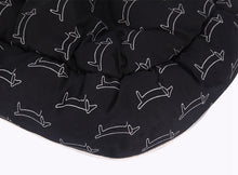Load image into Gallery viewer, Round dog bed
