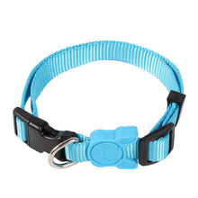 Load image into Gallery viewer, Large and Small Collars With Retractable Dog Leash
