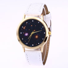 Load image into Gallery viewer, Woman watches meteor sky
