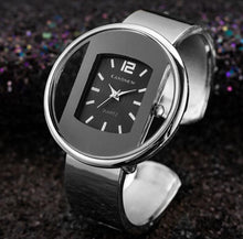 Load image into Gallery viewer, Women Watches New Luxury Brand Bracelet Watch Gold Silver Dial Lady Dress Quartz Clock Hot Bayan Kol Saati
