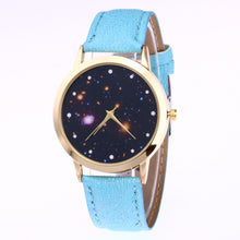 Load image into Gallery viewer, Woman watches meteor sky
