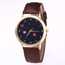 Load image into Gallery viewer, Woman watches meteor sky
